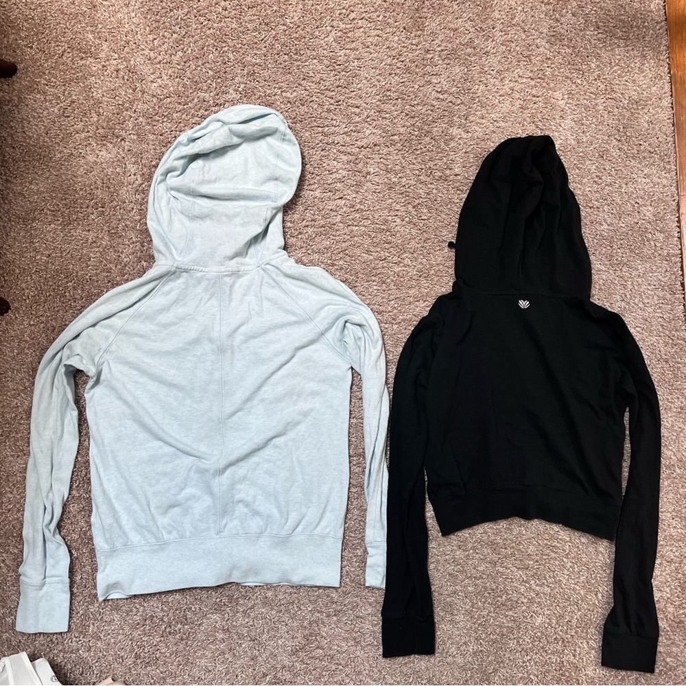 Clear Out Bundle! 8 pieces, about 5 pounds - EDIT: no Nike blue zip up hoodie - Picture 4 of 15